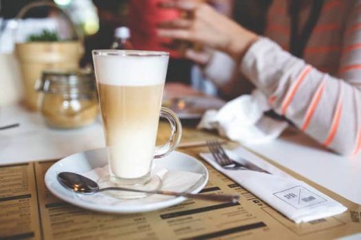 Кофе латте — изысканный напиток, который поражает своим нежным вкусом и тонким ароматом